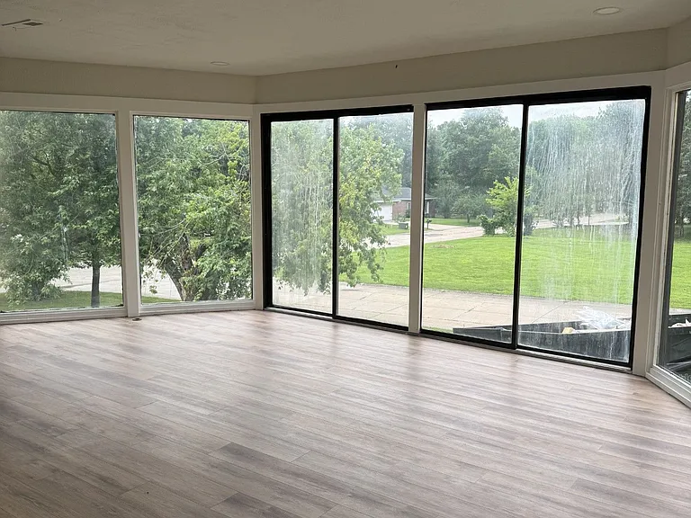 10 Rivercrest Dr — Photo 8
