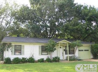 1005 Collin Dr, Euless, TX 76039