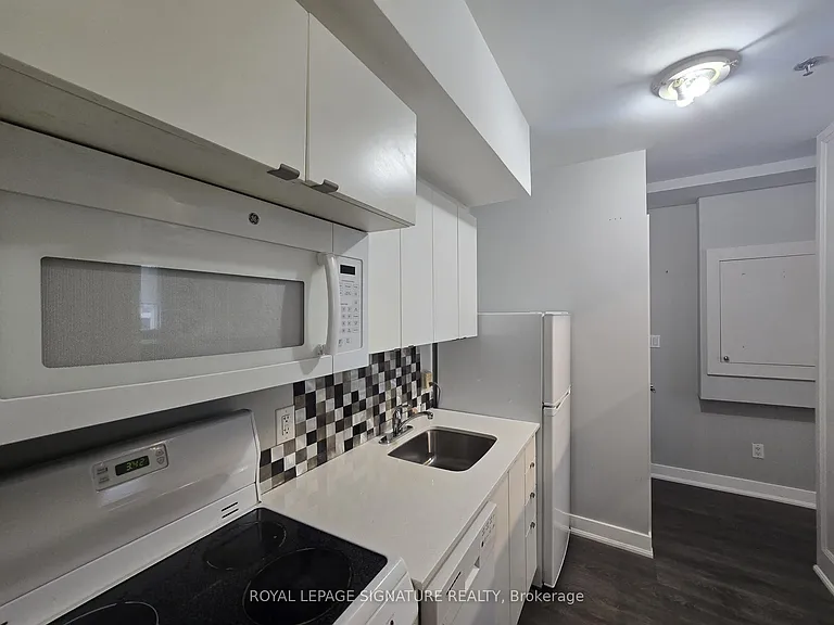 726 Sheppard Ave W #3 — Photo 9