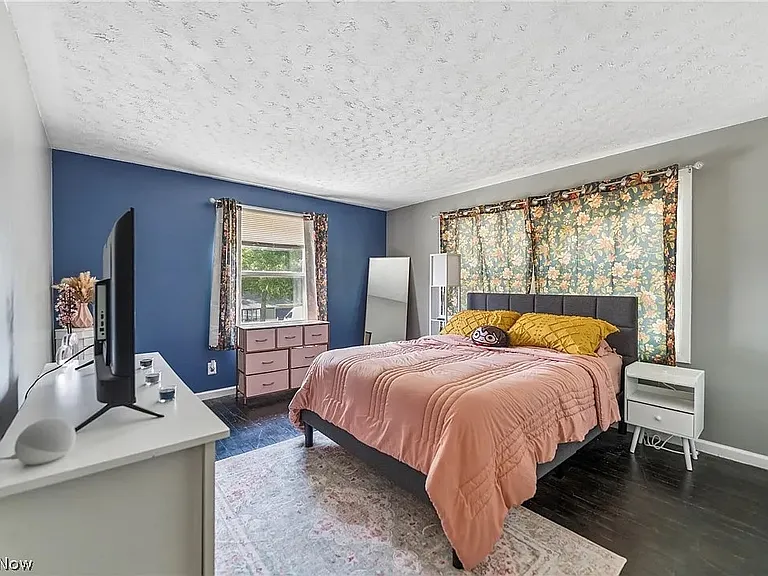 2369 Frederick Dr — Photo 18