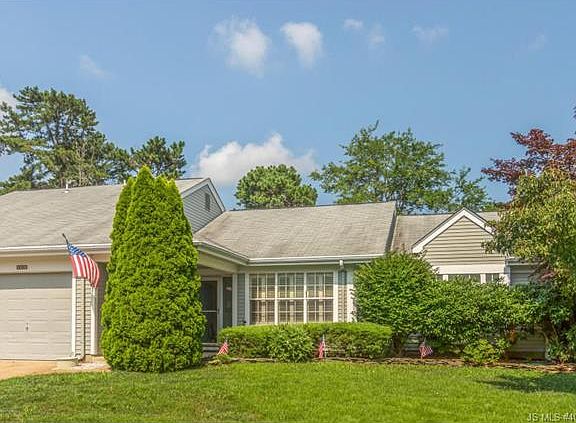 4th image of 1015B Buckingham Dr