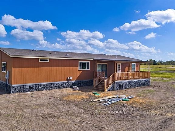 5th image of 2835 Grays Prairie Ln