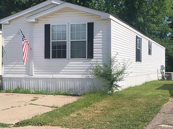 3rd image of 6732 Bickett Blvd