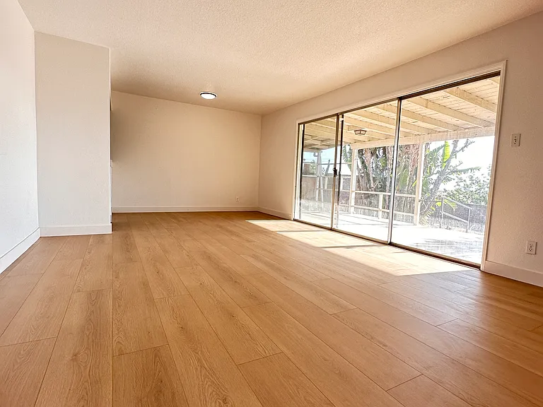 5372 Golondrina Dr — Photo 13