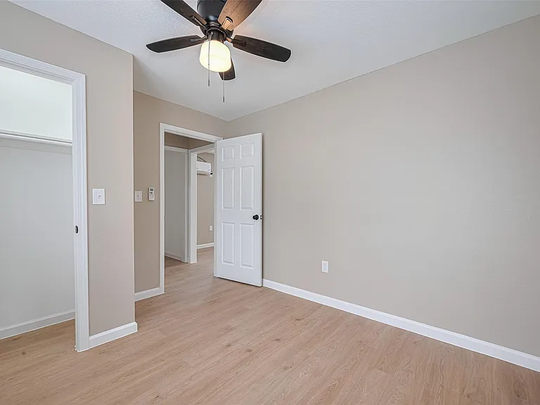 2516 Craigmont St — Photo 11