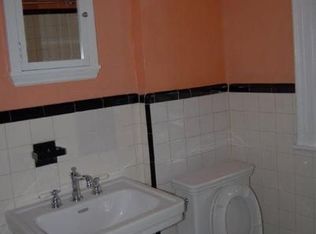 20510 104th Ave, Saint Albans, NY 11412