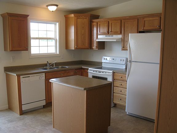 3rd image of 1617 Parkview Dr Unit A
