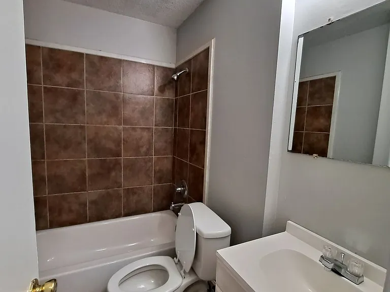 6273 Tulane Rd — Photo 9