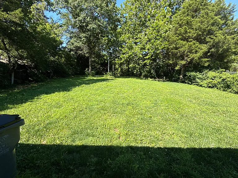 265 Elmwood Dr — Photo 13