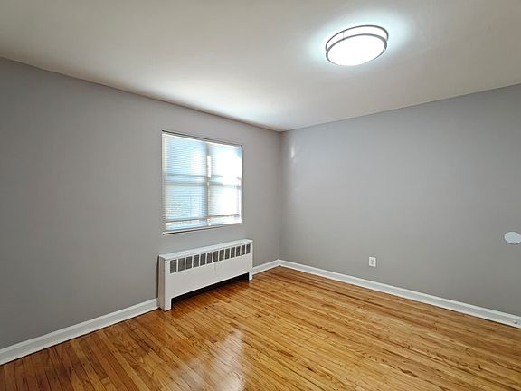 5th image of 121 Forest Ave #10D