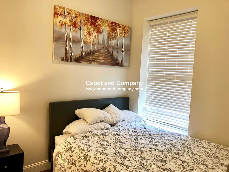 19 Cumberland St #2 — Photo 6