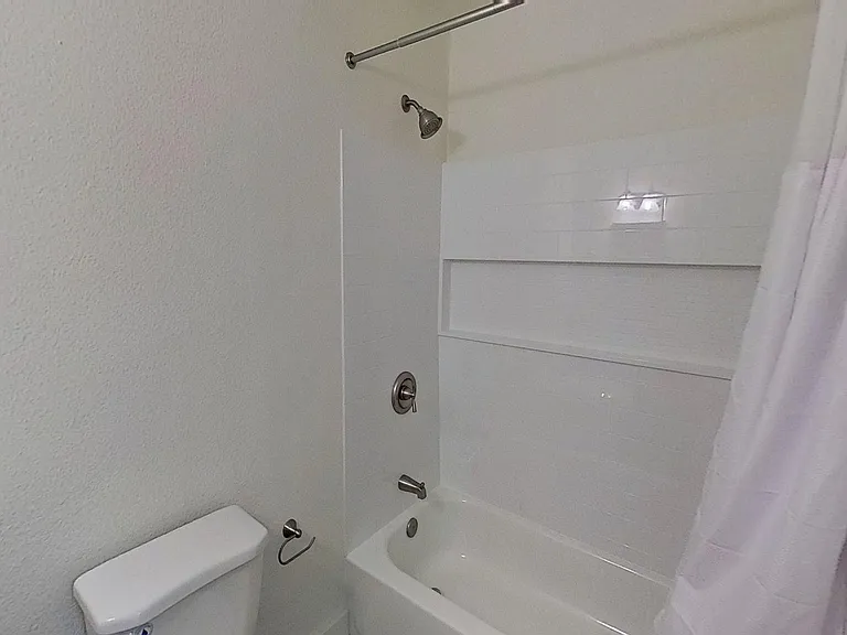 443 W Valencia Dr — Photo 16