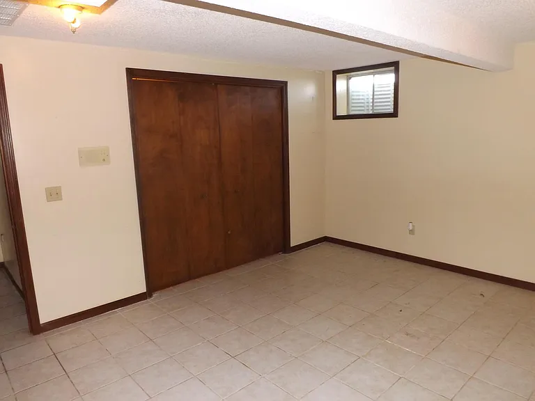 2111 SE Powell Rd — Photo 21