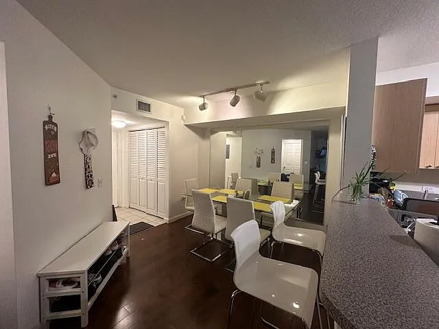 615 Villa Cir — Photo 15
