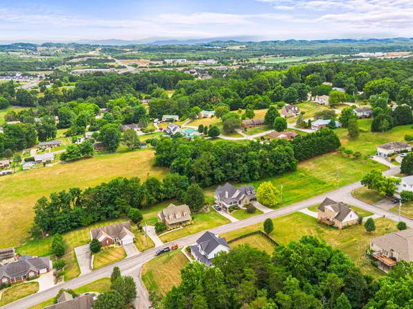 1019 Ashley Ct, Morristown, TN 37814