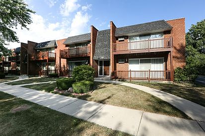 1st image of 523 N Pleasant Dr APT 2B
