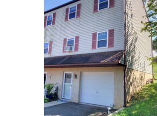 27 Berger Ln, Schwenksville, PA 19473