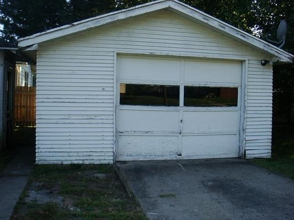 3rd image of 618 Chase Ave