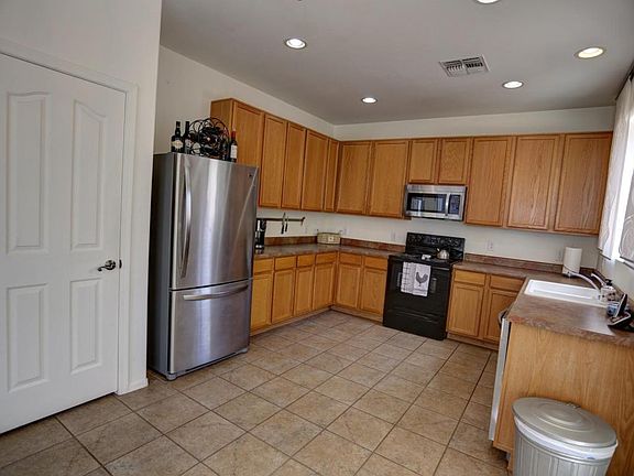5th image of 4715 W Lindenthal Ln