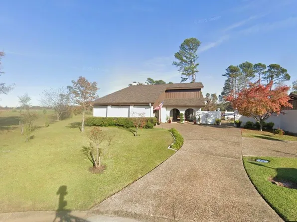 210 Canterbury Ln, Idabel, OK 74745