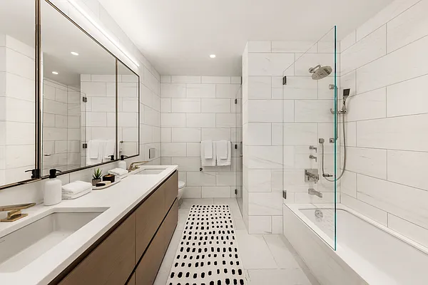 Sold by OFFICIAL | media 16