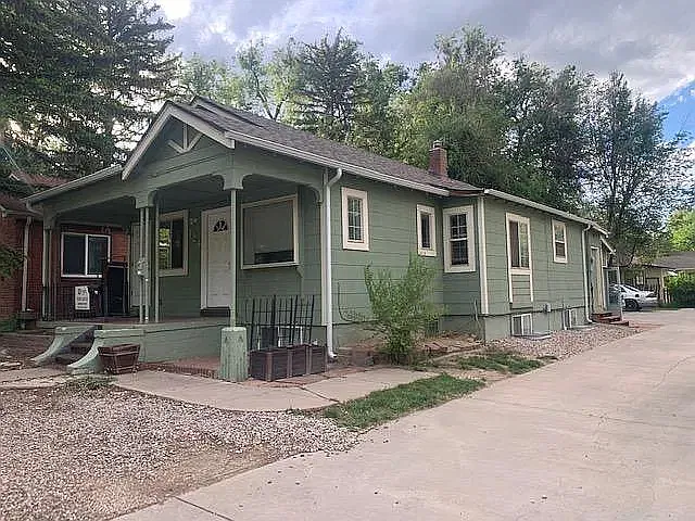 724 W Laurel St