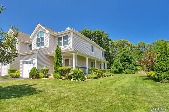 1st image of 901 Willow Pond Dr