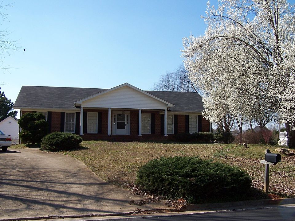 Great Ranch home in Roswell
