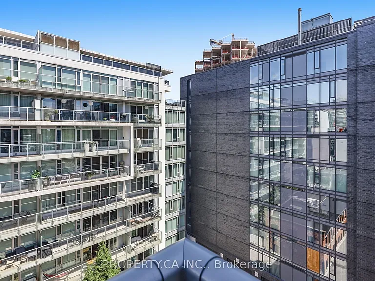 508 Wellington St W #809 — Photo 14