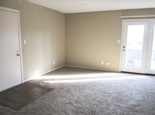 500 SE 3rd St APT 9, Lees Summit, MO 64063