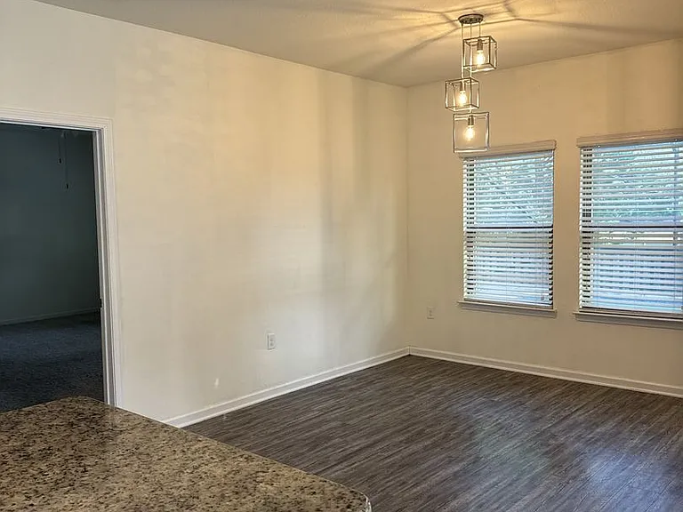 316 Merlin Ct — Photo 21