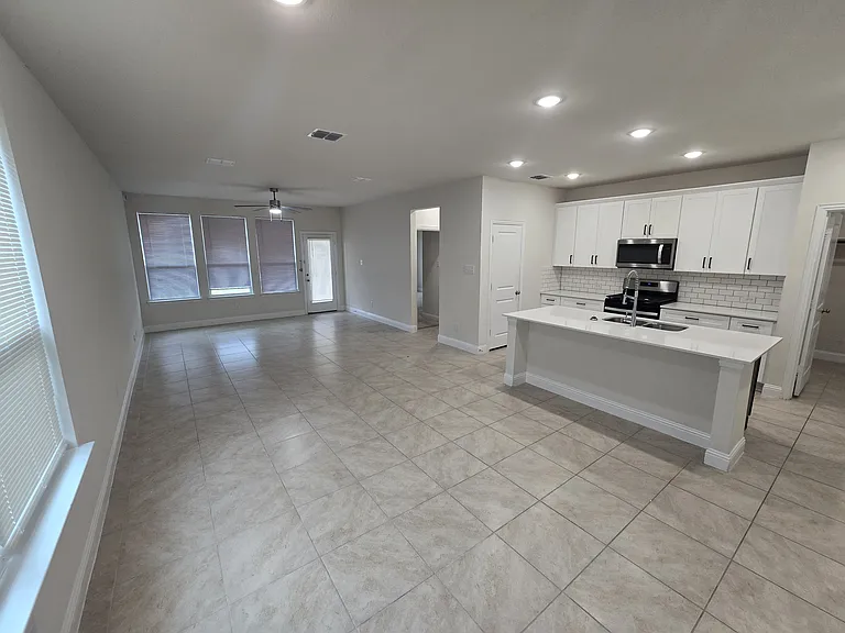 1805 Acosta Dr — Photo 4