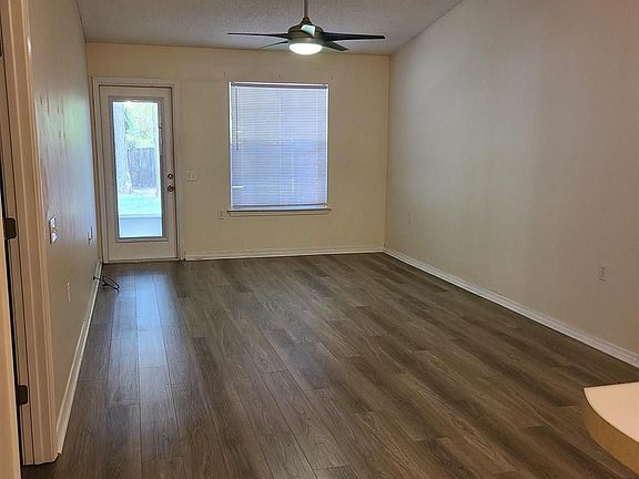2nd image of 9632 Cobblebrook Dr