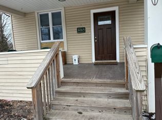 1264 Wauponsee St, Morris, IL 60450