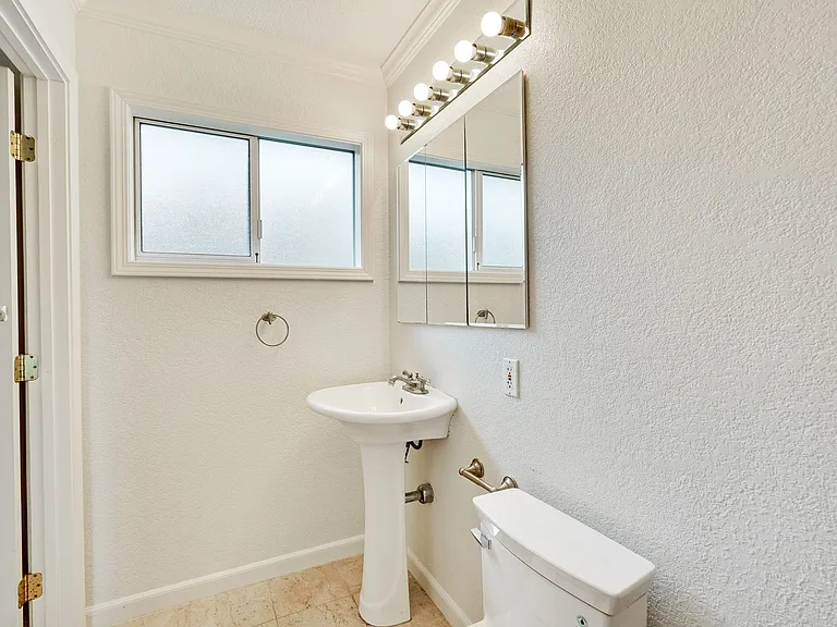 3228 Woodmont Dr — Photo 19