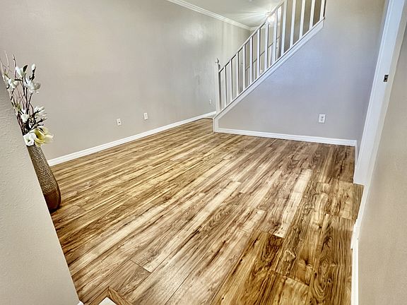 4th image of 1407 Lyonshire Dr #1