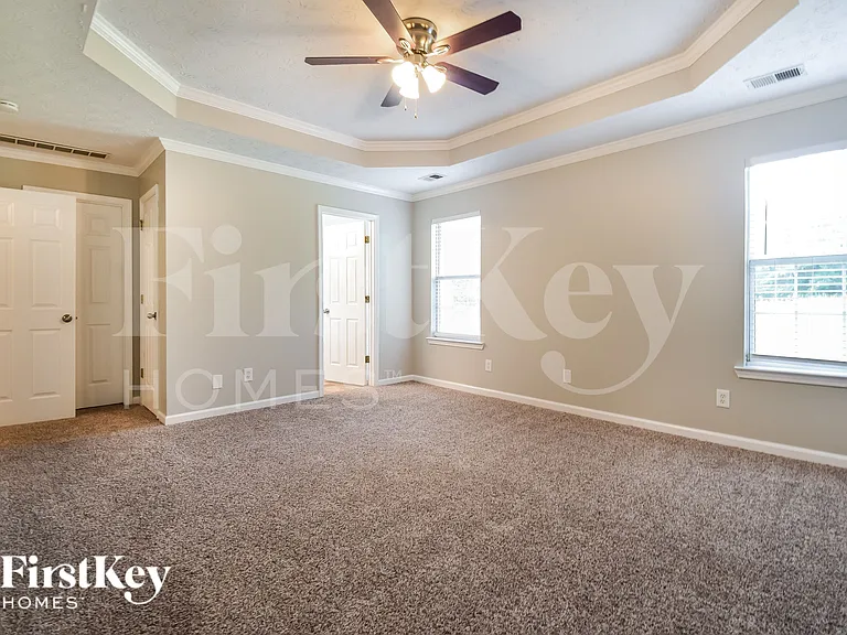 250 Berkshire Dr — Photo 9