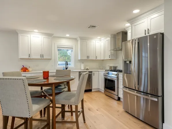 17 School St #C, Hudson, MA 01749