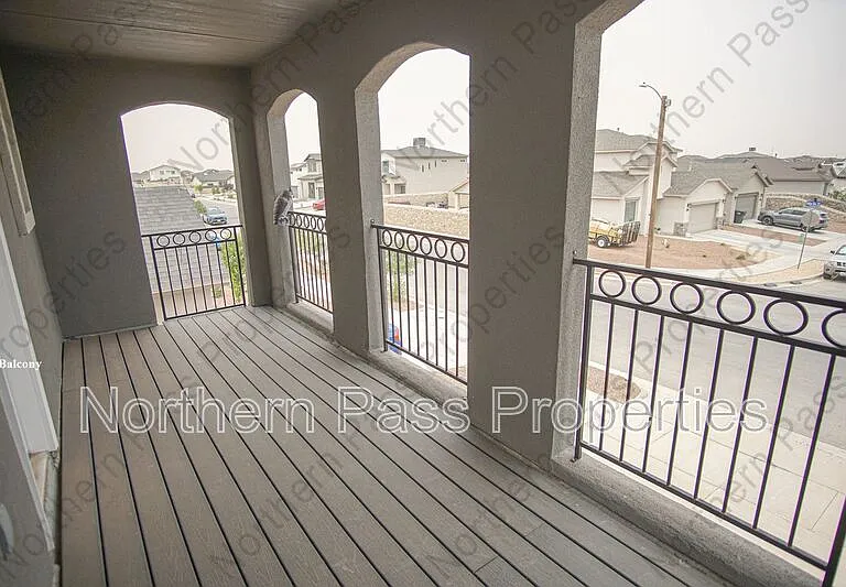 1077 Indigo Sky St — Photo 36