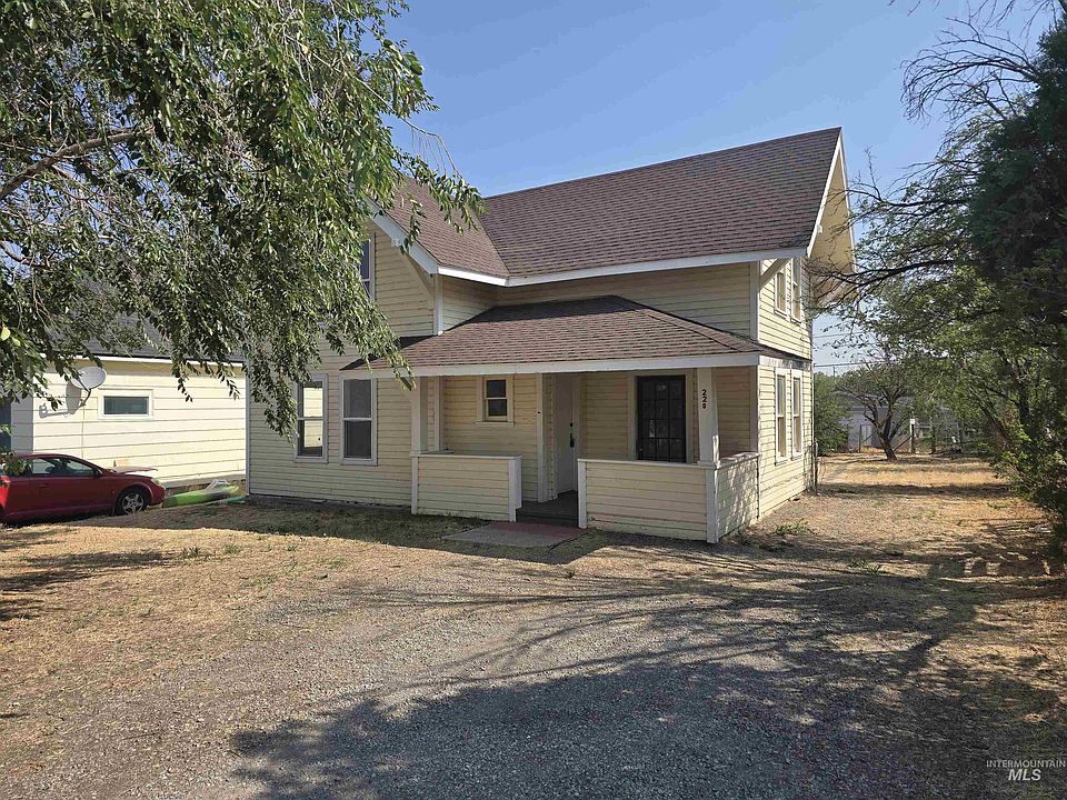 1st image of 220 8th Ave S