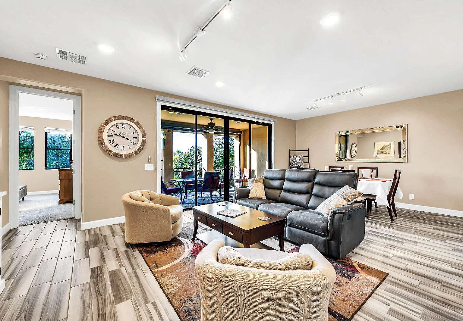 3 bed, 2.0 bath, 1756 sqft, $3,795 — Photo 4