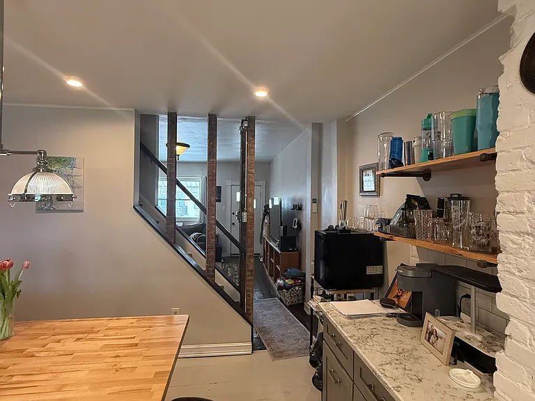 343 Sapphire Way — Photo 2