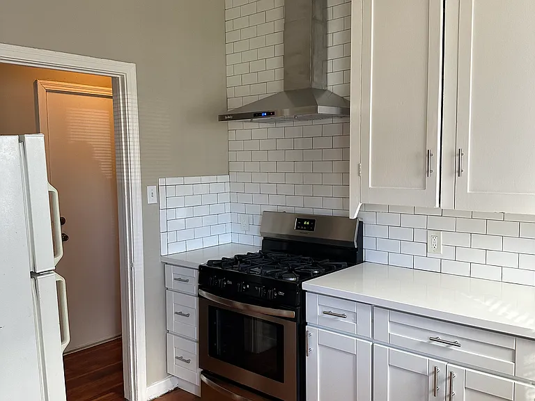 401 S Verdugo Rd #1 — Photo 10