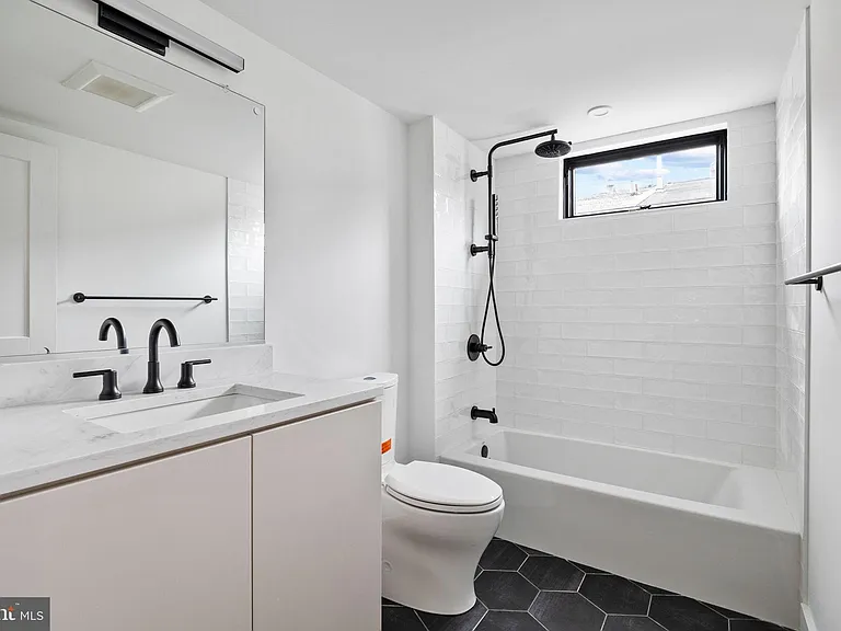 706 Latona St #F — Photo 21