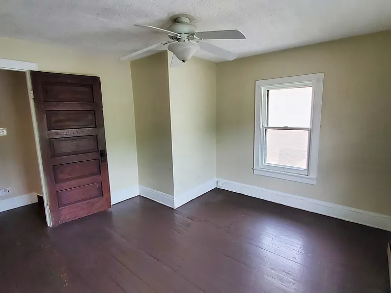 1905 Bluefield Ave — Photo 18