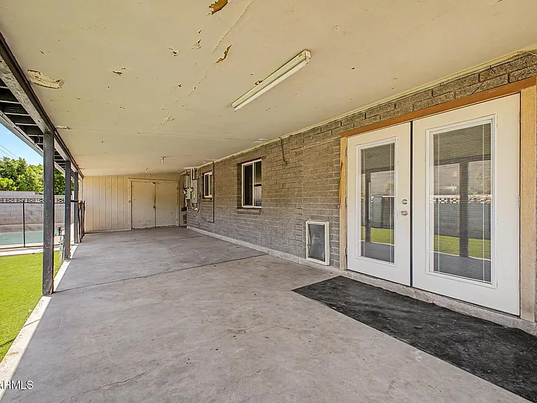 1243 E Riviera Dr — Photo 21