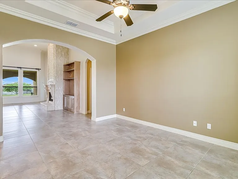 6241 Lago Vista Dr — Photo 24