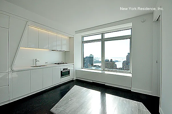 Rented by New York Residence | media 27