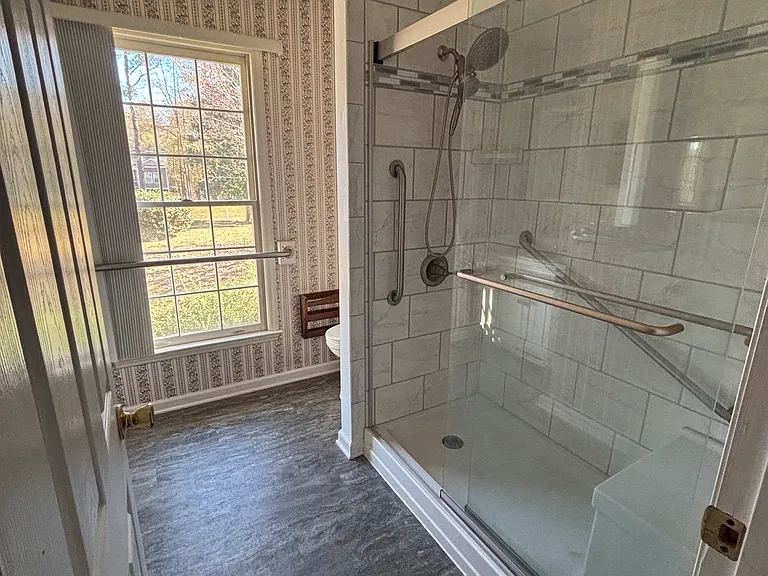 2080 Country Club Dr — Photo 10