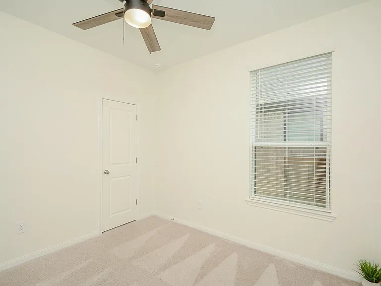 18134 Sonresa Way — Photo 22